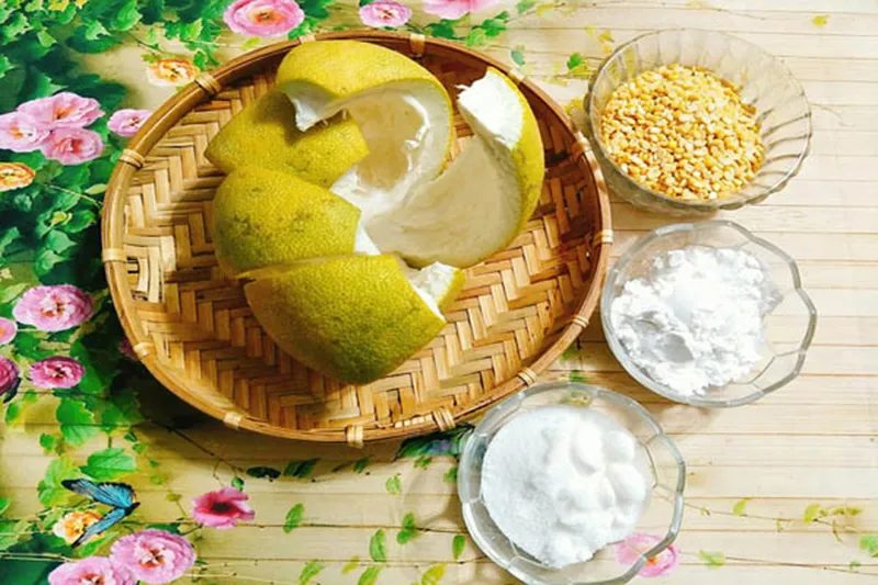 Quá trình sơ chế cùi bưởi tỉ mỉ giúp loại bỏ vị đắng hoàn toàn