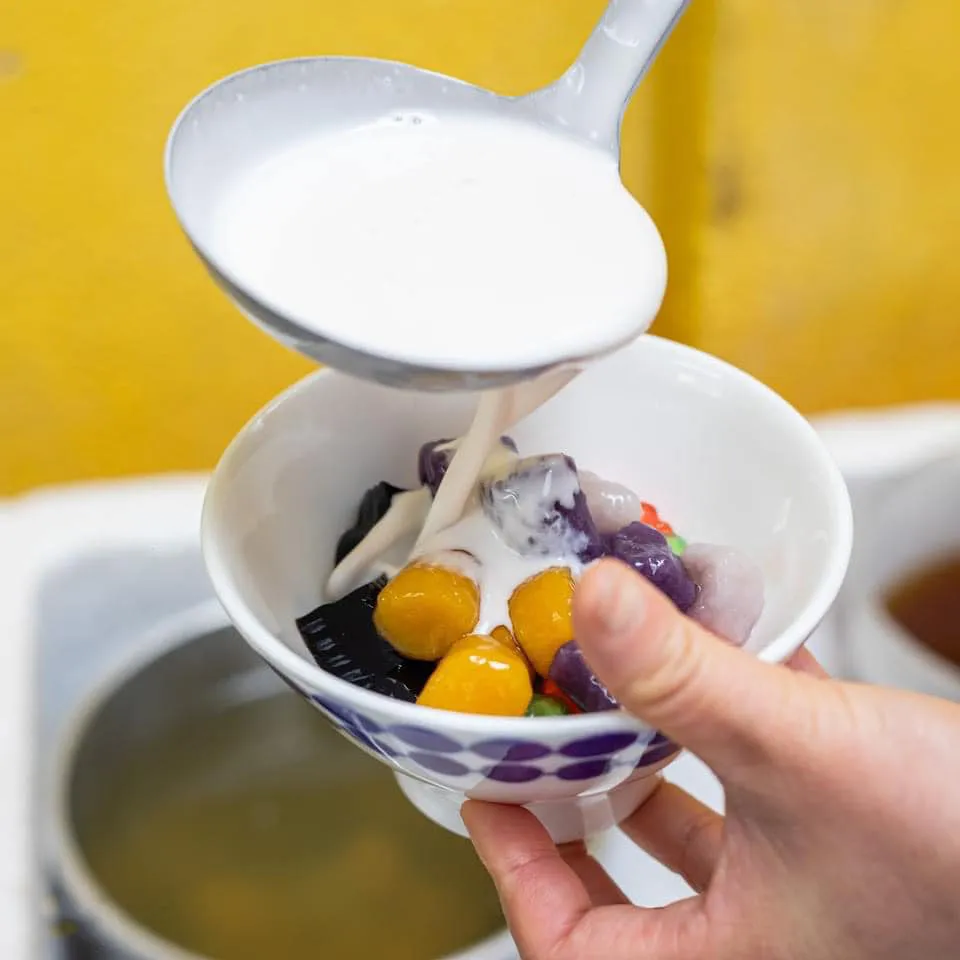 Thực đơn chè hẻm đa dạng, món nào cũng hấp dẫn