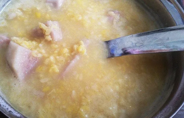 Chè đậu xanh khoai môn thơm bùi