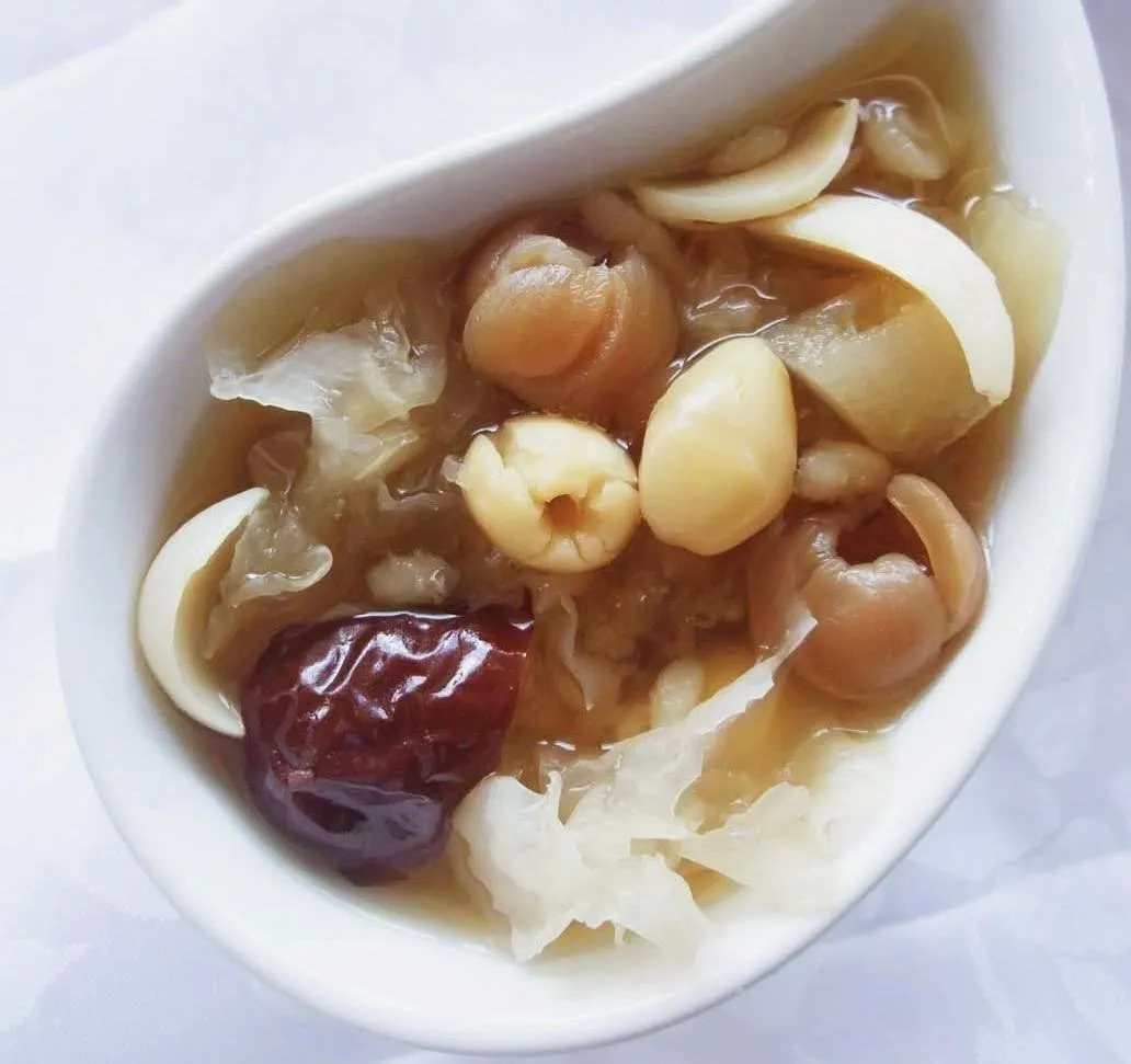 Chè hạt sen nhãn nhục quán Thanh Tâm