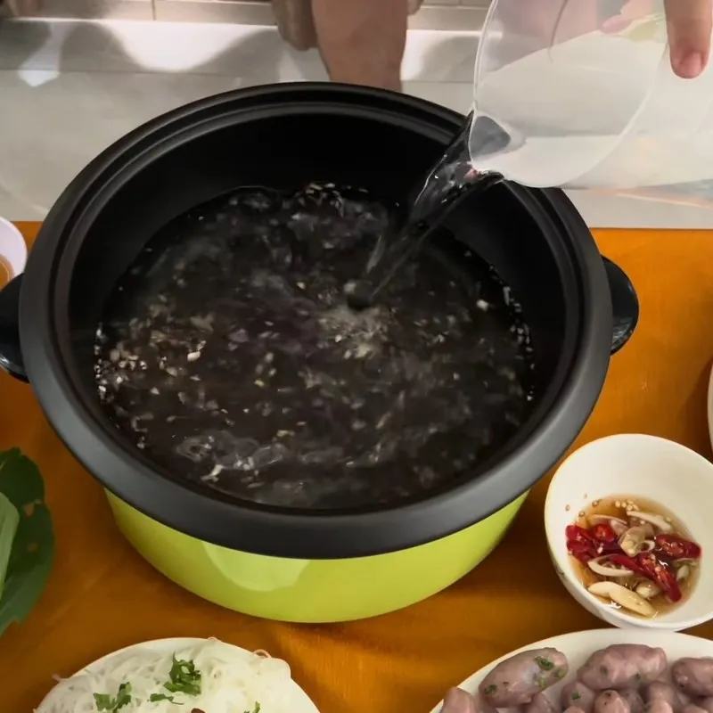 Kết hợp nước dừa tươi vào nước lẩu hải sản