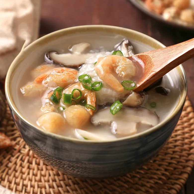 Cách nấu cháo hải sản bằng nồi cơm điện tươi ngon và không tanh