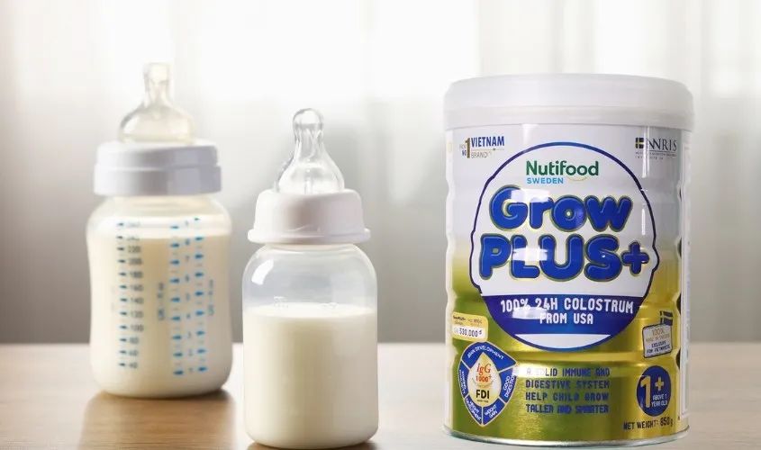 Sữa bột Nutifood GrowPLUS+ vàng (sữa non) 800g (từ 1 tuổi)