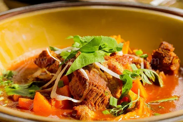 có thể sử dụng nước dừa