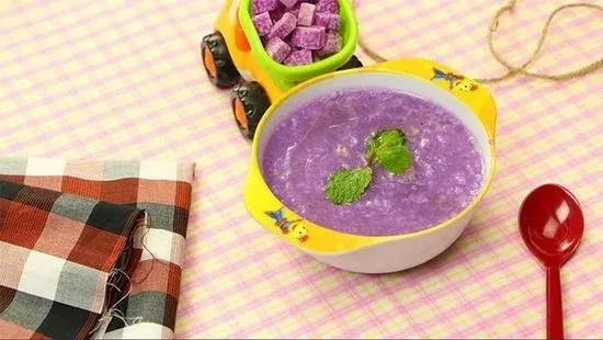 chao thit bo khoai mo