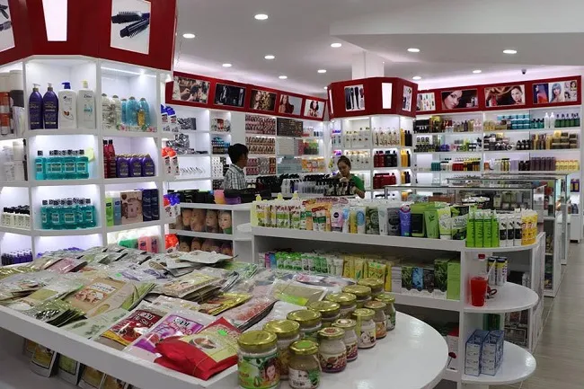 Phụ liệu tóc đa dạng tại cửa hàng TPHCM