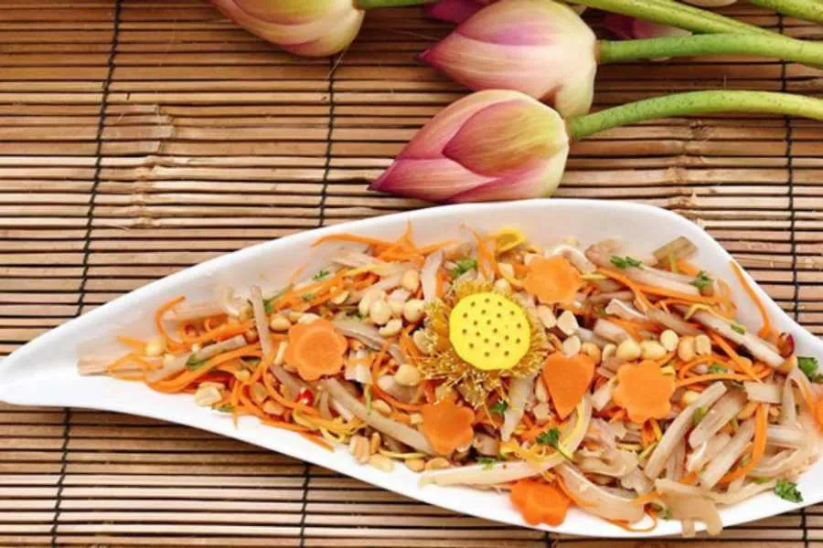 Da bò trộn gỏi ngó sen thanh mát giòn ngon