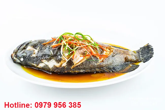 Cách bày trí món cá áp chảo nghệ thuật trong thực đơn cao cấp