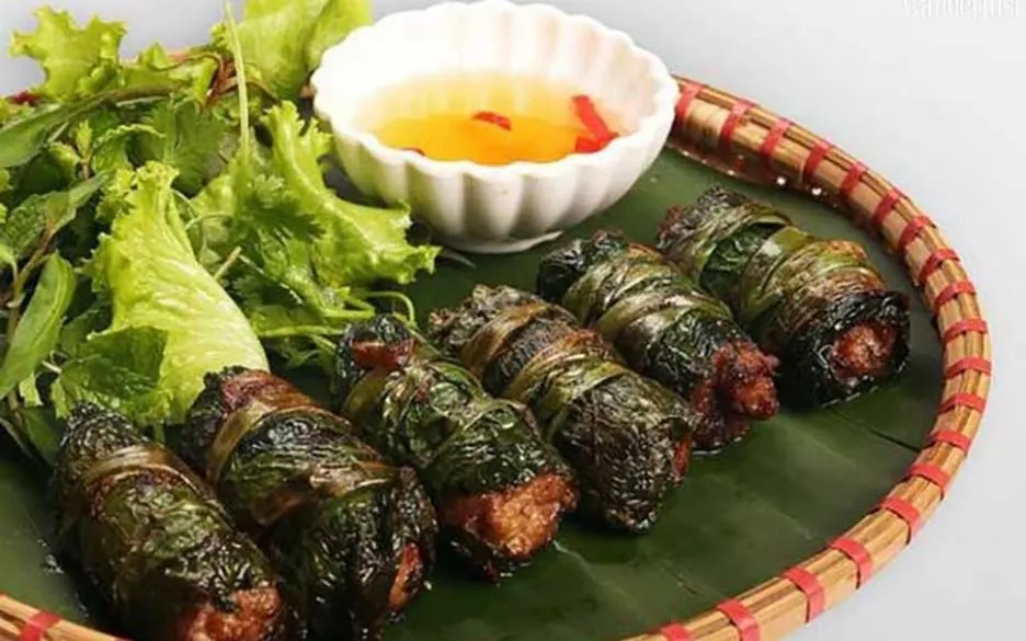 Chả cuốn lá bưởi với hương thơm đặc trưng