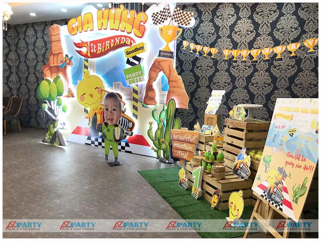Tiệc thôi nôi bé Gia Hưng với chủ đề Cuộc Đua Của Piyomaru