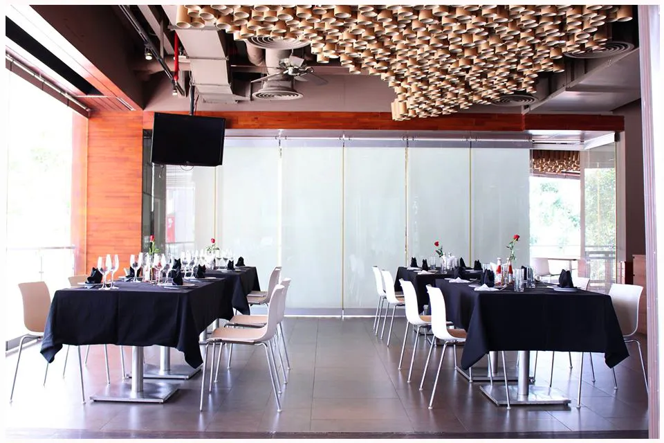 View hồ lãng mạn tại Boomerang Bistro