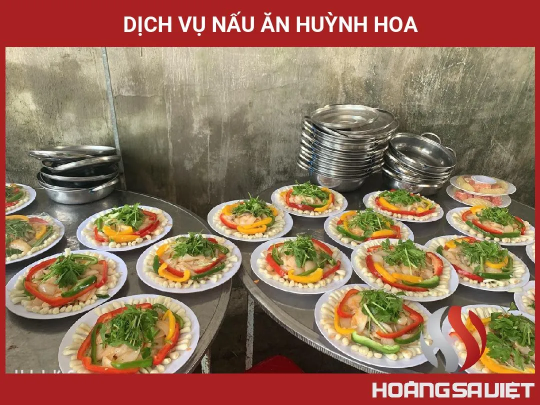 Đội ngũ đầu bếp dịch vụ nấu ăn Huỳnh Hoa Cần Thơ