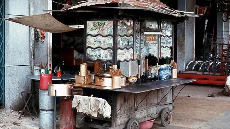 Xe hủ tiếu - hình ảnh quen thuộc đậm nét văn hóa từ Trung Hoa.