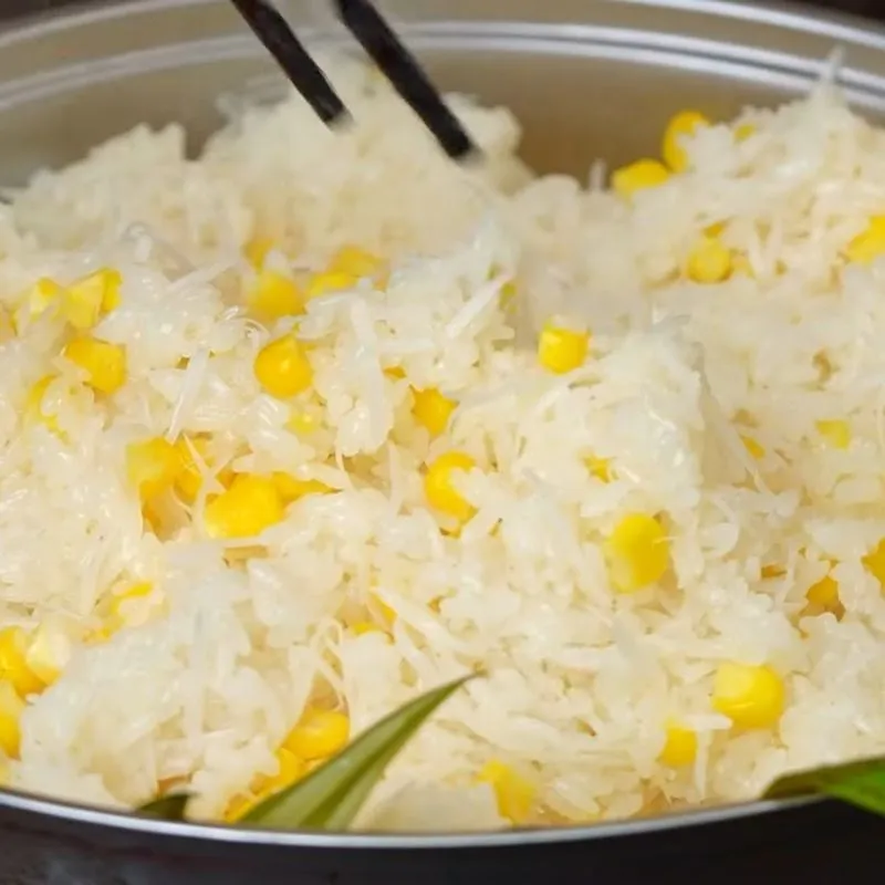 Bước 6 Đồ xôi với ngô và dừa sợi