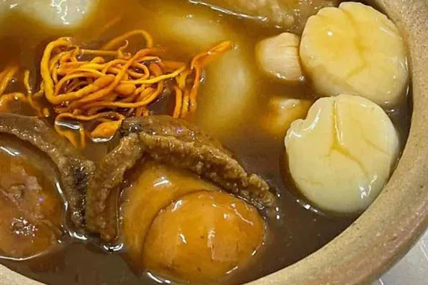 Đông trùng hạ thảo kết hợp với súp bào ngư