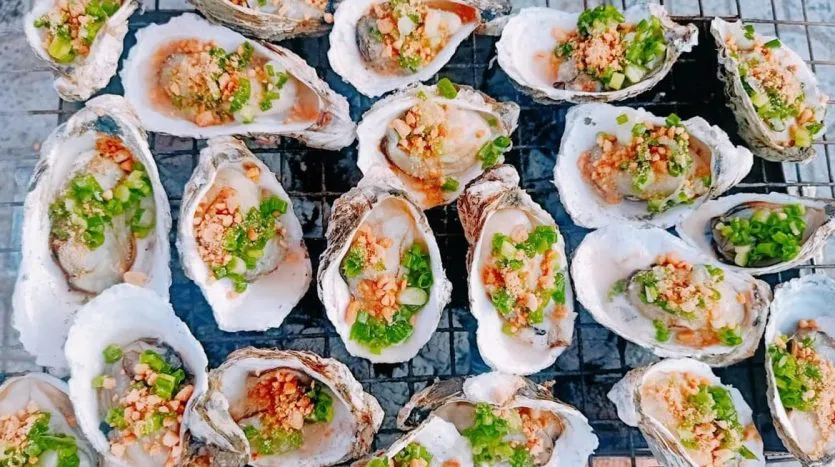 Hải sản tươi sống tại bãi biển Phước Hải