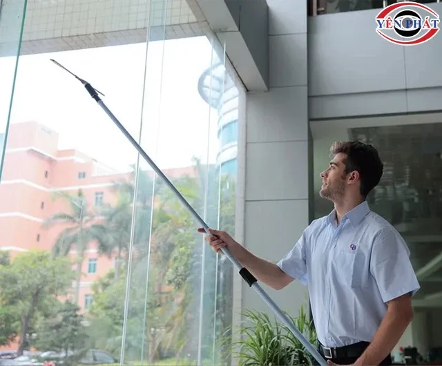 Dụng cụ vệ sinh công nghiệp cây lau kính