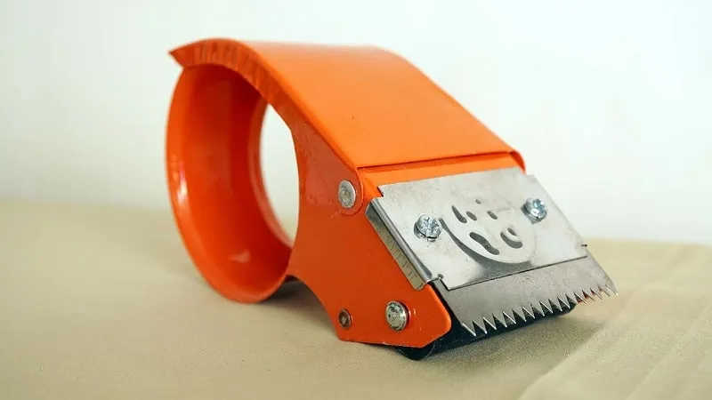 Dụng cụ cắt băng dính cầm tay với thiết kế tay cầm ergonomic