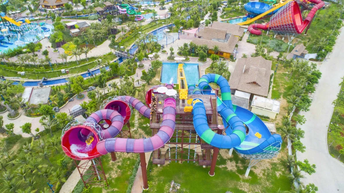 Đường trượt nước Công viên Grand Park