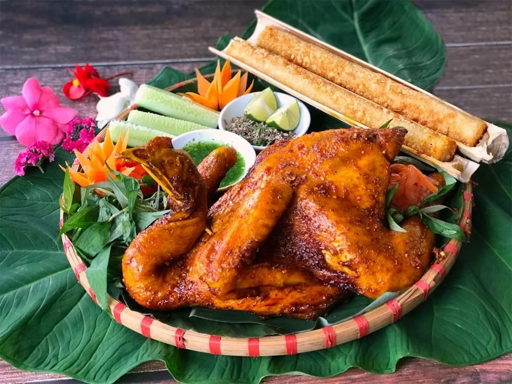 Gà đồi Tam Đảo – thịt săn chắc, da vàng tự nhiên (Ảnh: Crystal Bay)