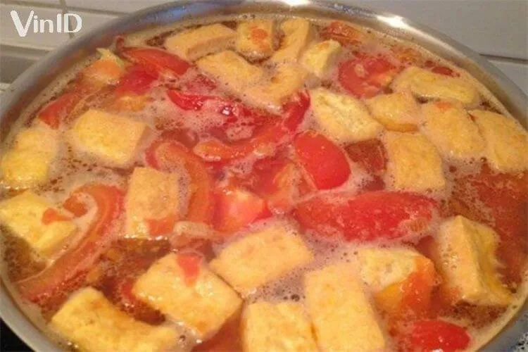 Nồi nước dùng bún ốc chua ngọt cực hấp dẫn