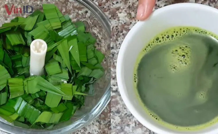 Xay nhuyễn lá dứa để lấy màu và mùi thơm