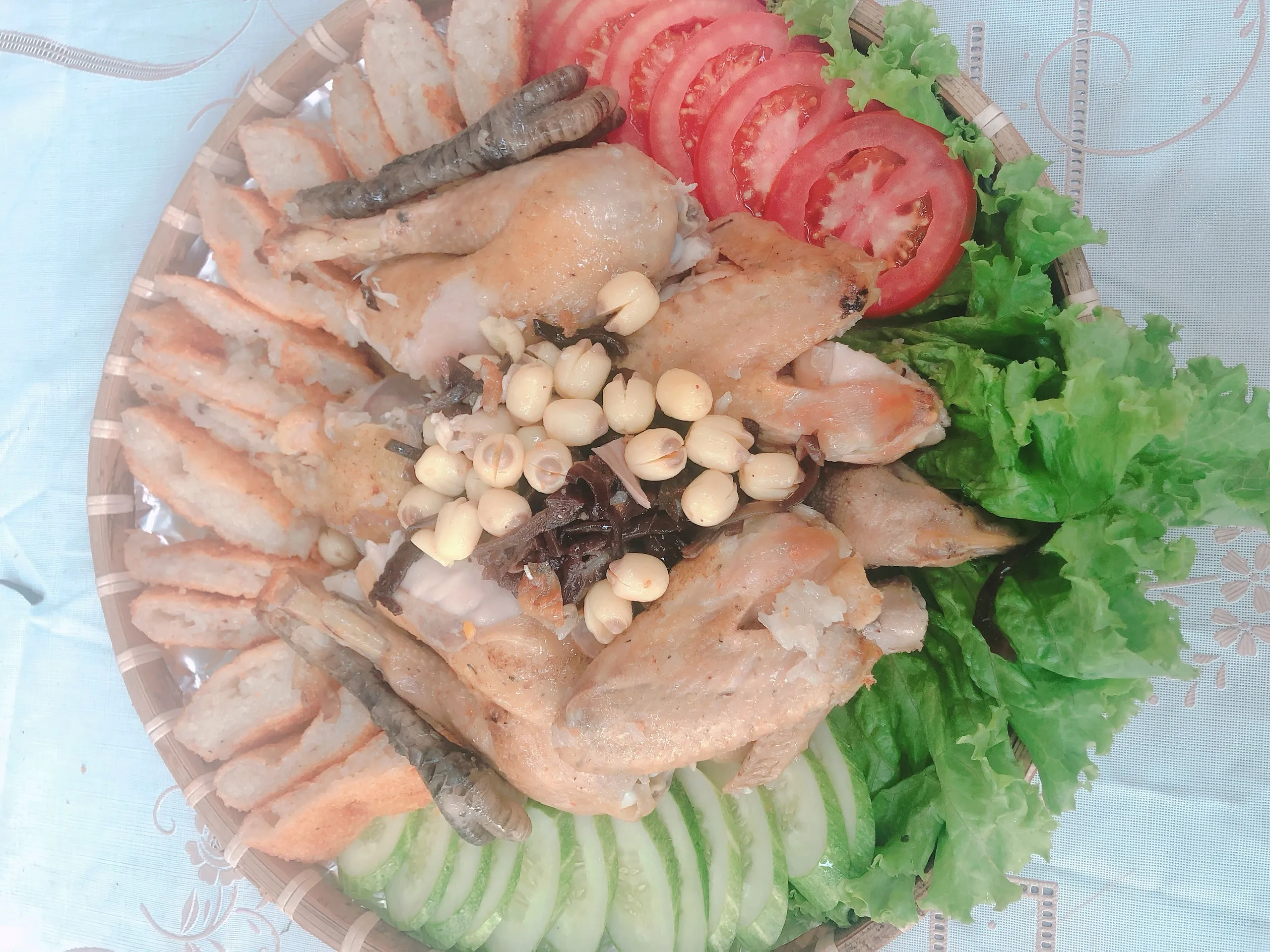 ẢNH THẬT CỦA GIA BẢO KÝ