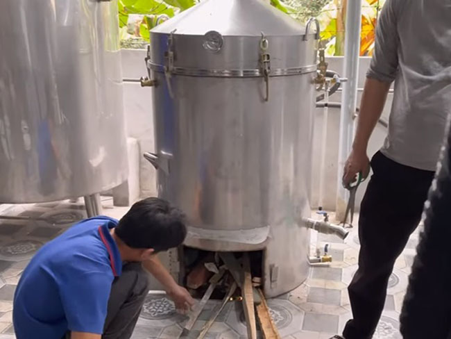 Nồi Nấu Rượu Bằng Củi 20kg Giá Rẻ, Bền Bỉ Và Chuẩn Vị Truyền Thống