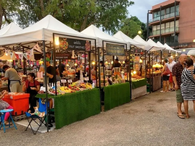 Gian hàng ẩm thực độc đáo