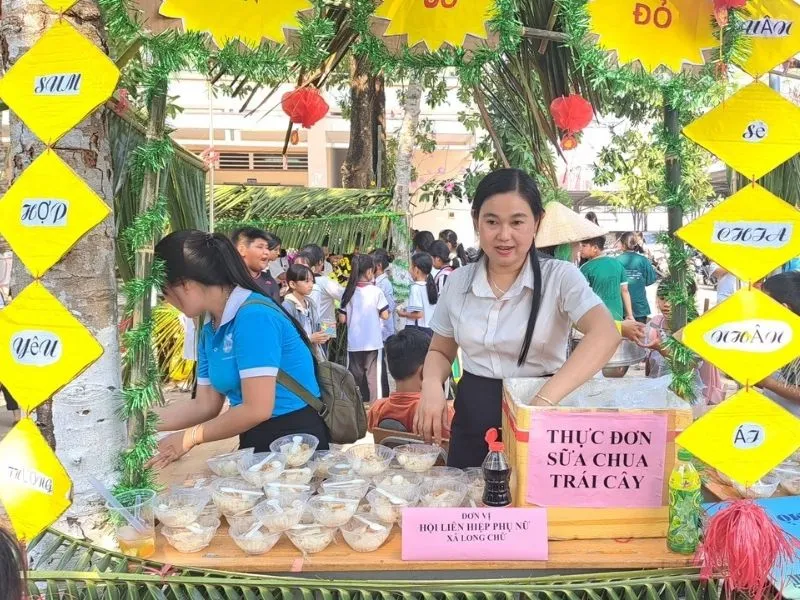 Gian hàng ẩm thực hội trại