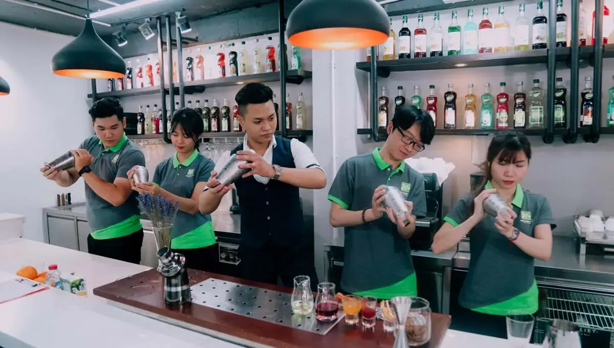 Học Barista và Bartender tại Hướng nghiệp Á Âu