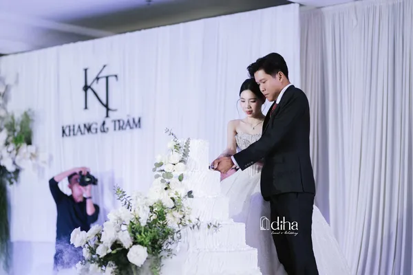 Đội ngũ nhân viên phục vụ tận tâm tại Becamex Hotel New City