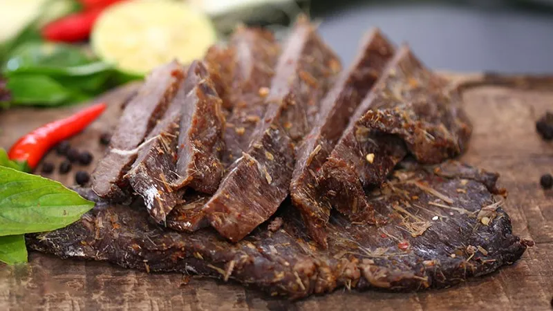 Thịt bò khô 1 nắng cần bảo quản cẩn thận hơn