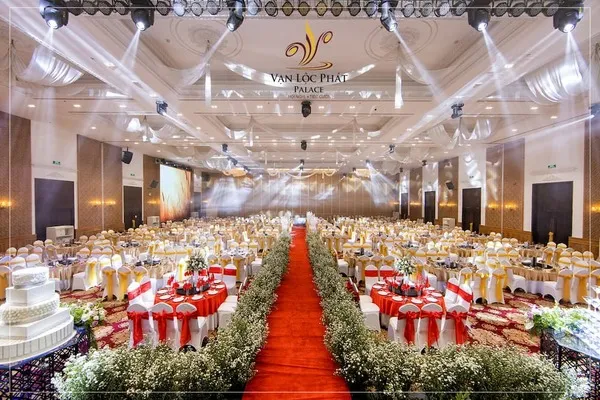 Kiến trúc lâu đài đồ sộ của Vạn Lộc Phát Palace Bình Dương