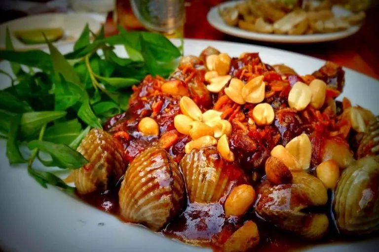 Sò huyết - Một trong những món hải sản Phú Yên không thể bỏ qua