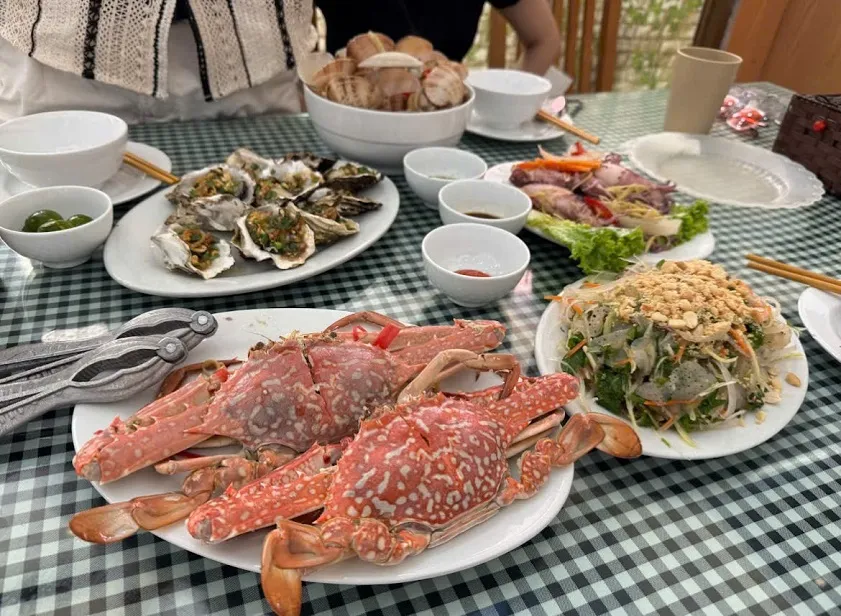 Hải sản Quân Cát Bà