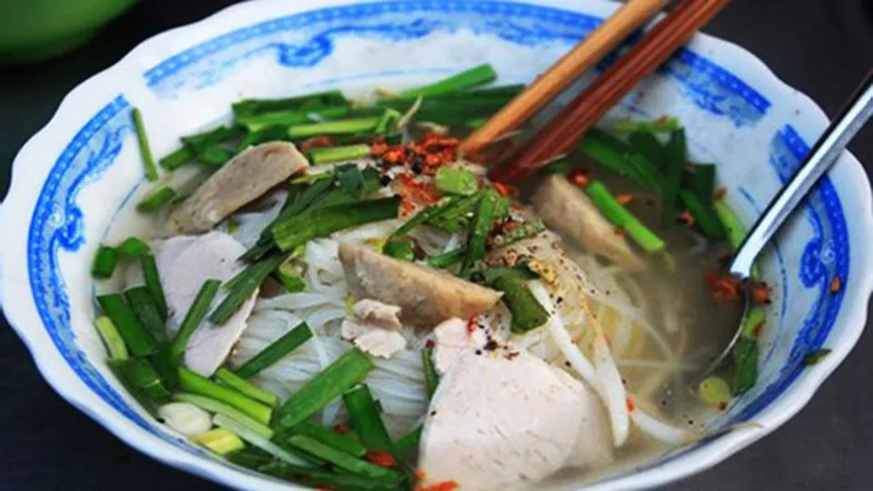 Thành phẩm tô hủ tiếu gõ hấp dẫn