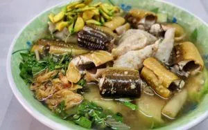Thưởng thức món canh chua lươn miền Tây đã hoàn thành
