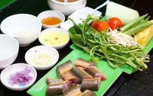Nguyên liệu chuẩn bị cho món canh chua lươn miền Tây
