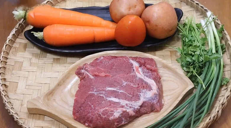 Nguyên liệu tươi ngon cho canh thịt bò khoai tây