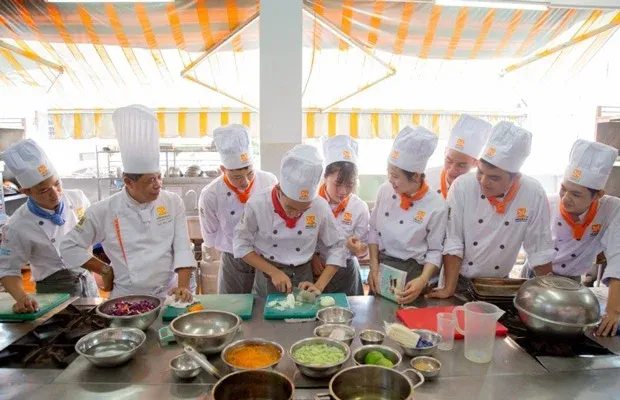 Hướng dẫn phương pháp chế biến món ăn chuyên nghiệp