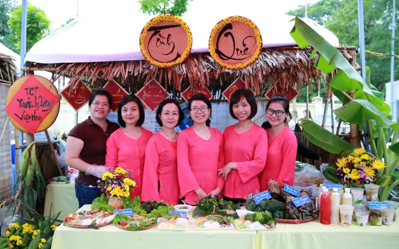 Ý nghĩa của việc trang trí gian hàng ẩm thực ngày Tết