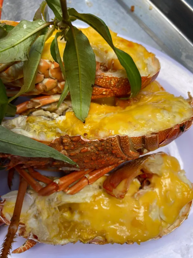 Tôm càng tươi ngon tại Cậu Chủ Quán