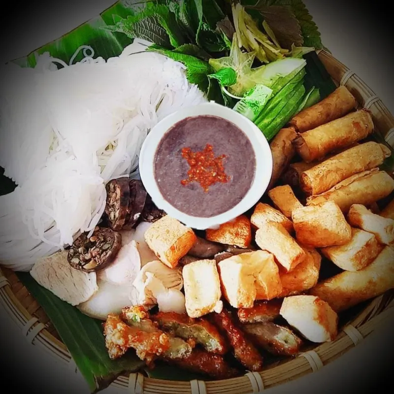 Không gian ấm cúng tại Akìa Bún Đậu