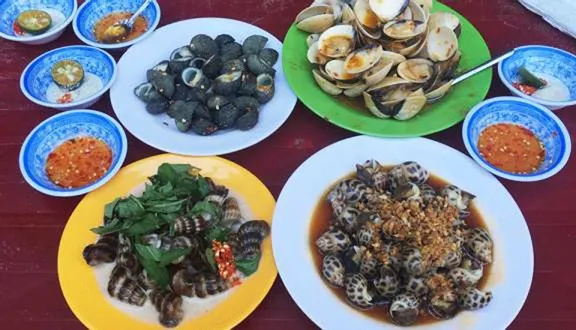 Các món ốc đa dạng tại Ốc Sinh Viên