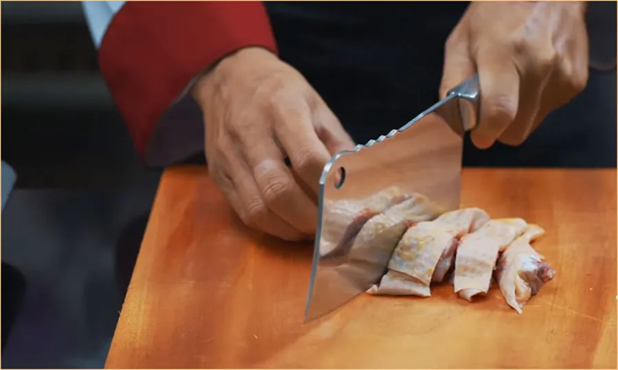 Sơ chế xương ống cho nước lẩu ngọt thanh