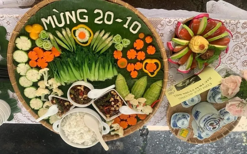 Người nấu kết hợp hương vị, trang trí và ý tưởng độc đáo cho món dự thi