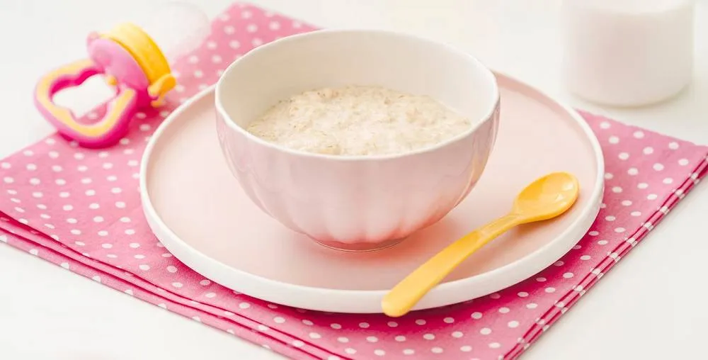 Hạt sen tươi - nguyên liệu quý trong cháo dinh dưỡng cho bé 8 tháng tuổi