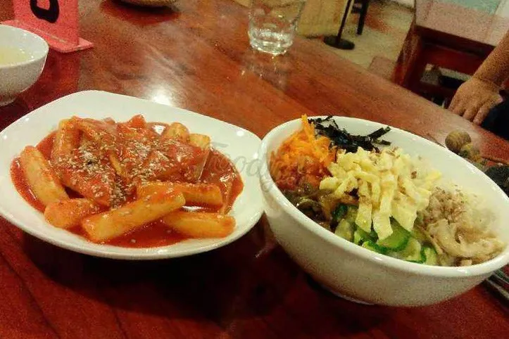 đồ ăn tại ICLS Cultural Center and Coffee