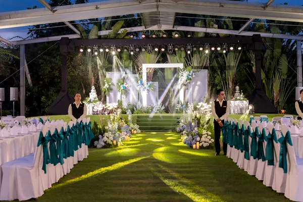 Toàn cảnh không gian cưới ngoài trời tại Sân Golf Sông Bé